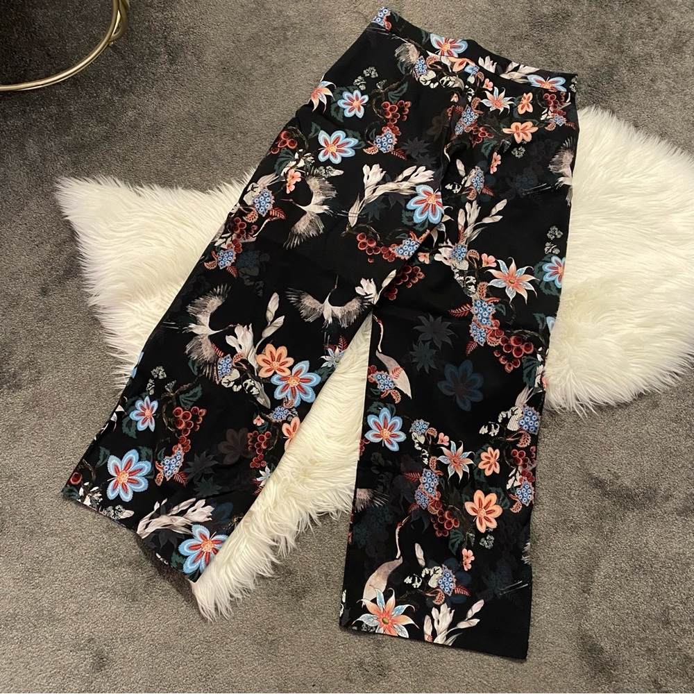 Wide Cut Floral Satin Pants - Picture 5 of 6